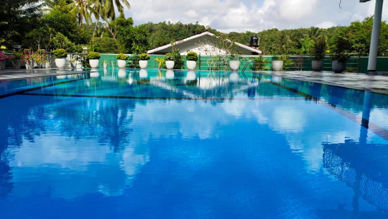 Paradise Hilltop Villa & Apartment กอลล์ ภายนอก รูปภาพ